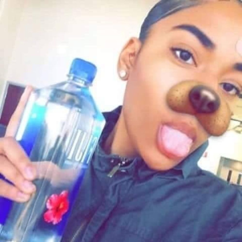 Meet your Posher, Syriah